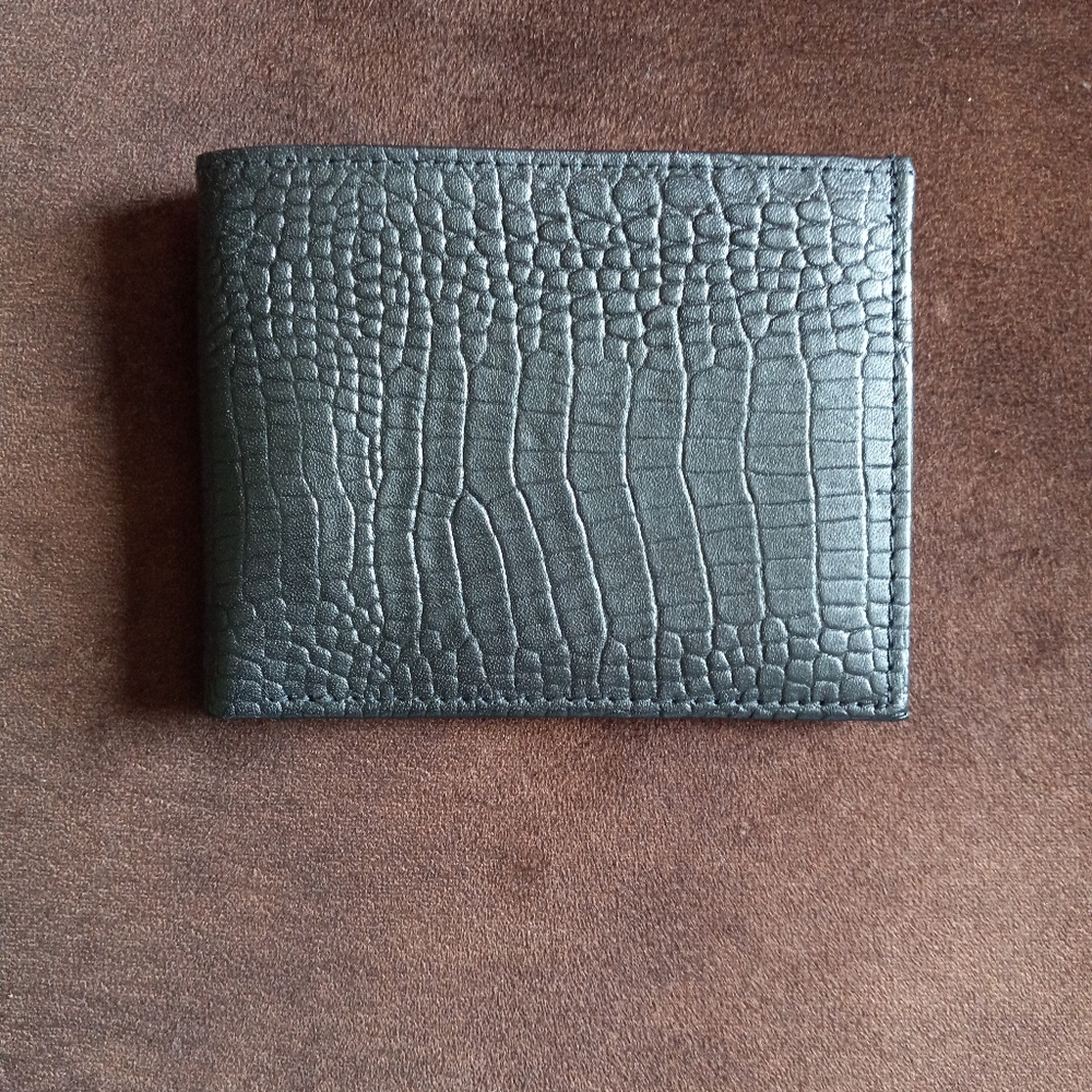 Mens Gold Coast Croc Embossed Black Leather Wallet